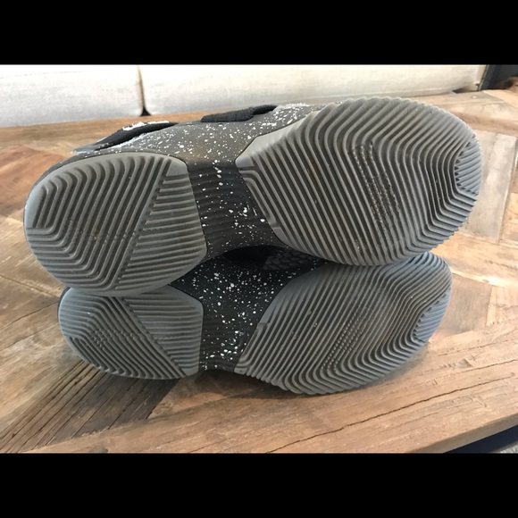 Nike Labron Soldier 12 Custom Shoes - Picture 3 of 4